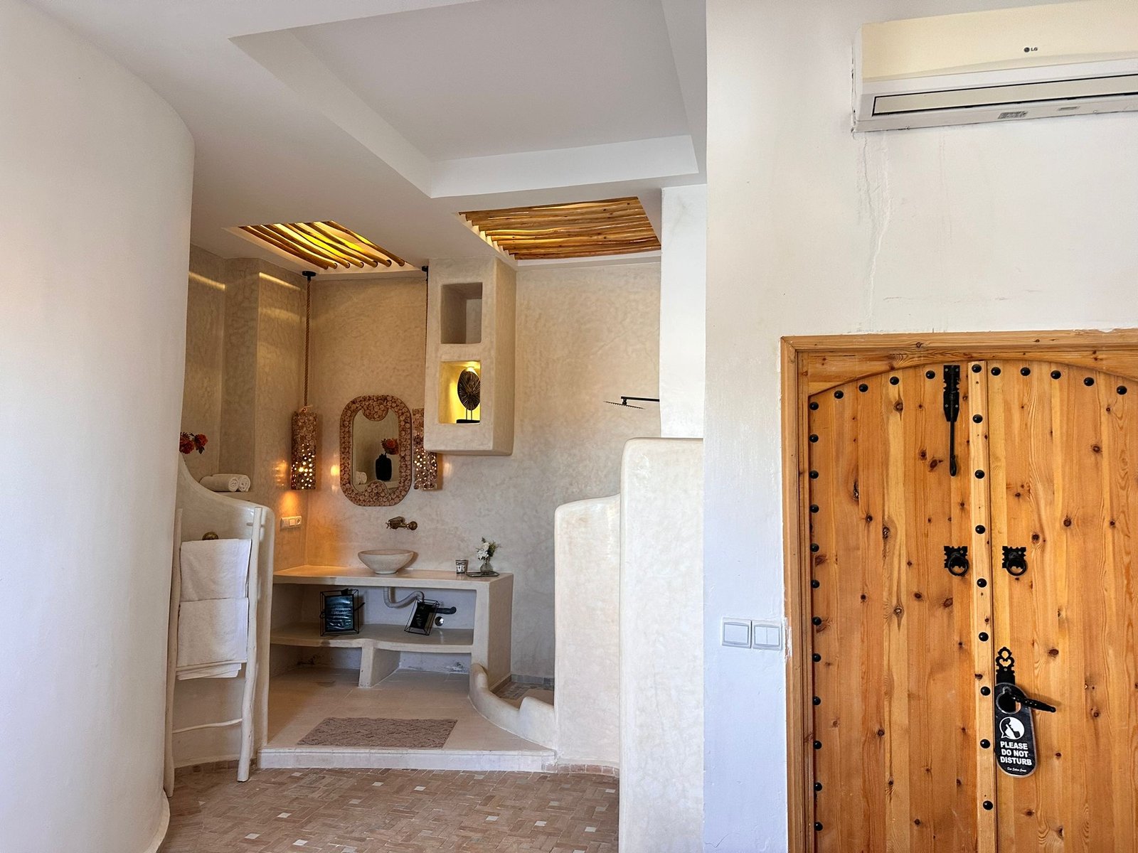 صورة من دار السلام